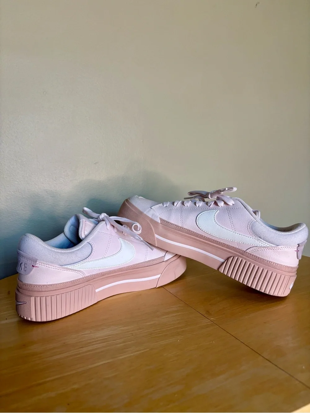 Nike Legacy Lift Pink Size 8